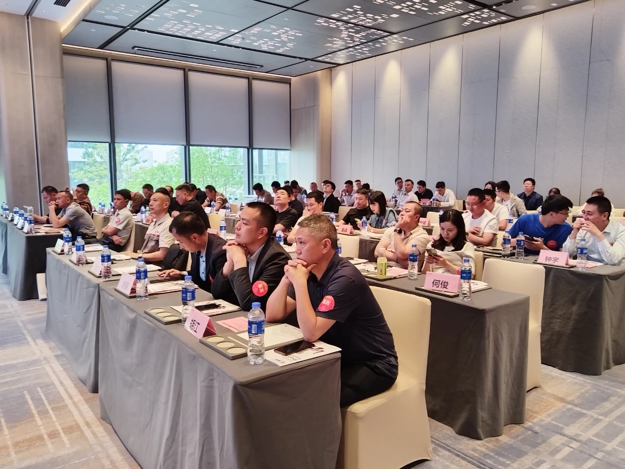 卓一智能叉车VNA窄巷道产品技术交流会（西部成都站）圆满落幕！