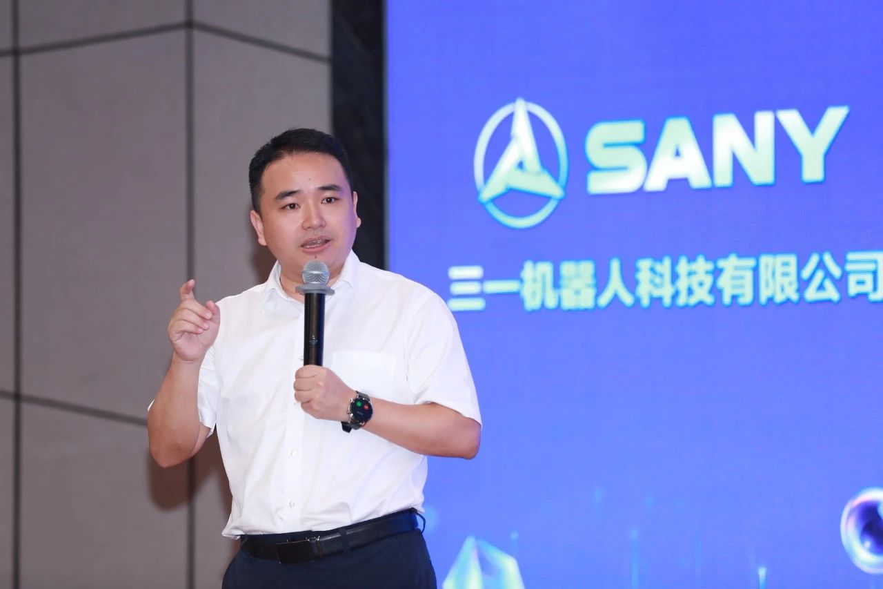 三一发布A7智能搬运车 以智驾解决方案变革物料搬运