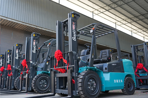 批量交付，⌈滇⌋亮新程！宝骊X1B助力西南瓷都省出大利润