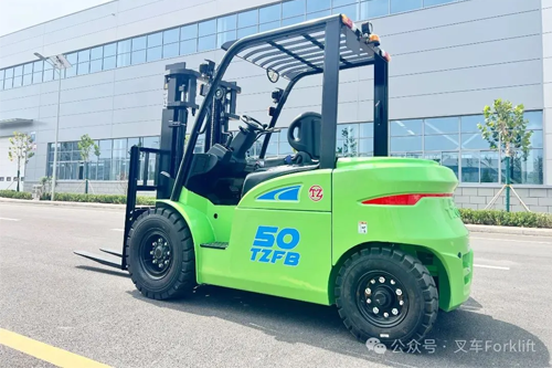 太重5吨锂电叉车全新下线，让搬运工作“鲜”人一步！