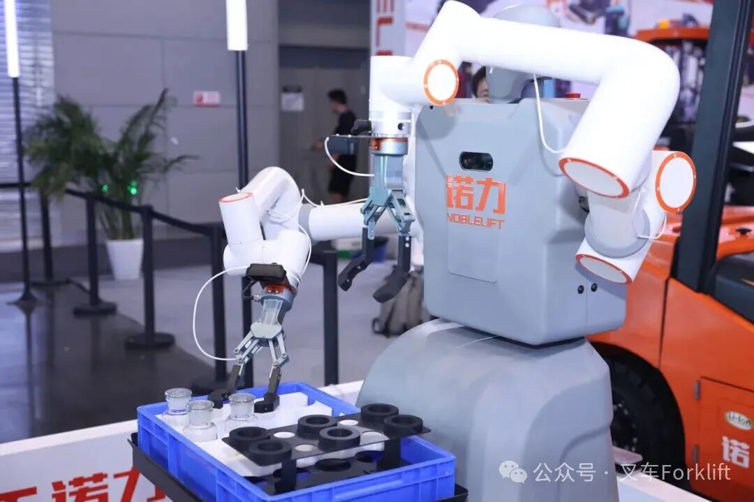 聚焦全球数贸会，诺力携前沿智能物流方案精彩亮相！