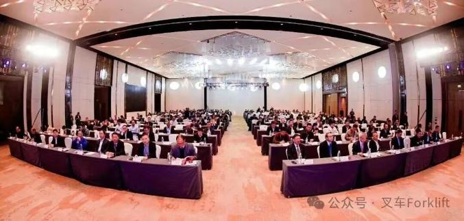 徐工叉车携定制化方案亮相第六届航空物流产业年会