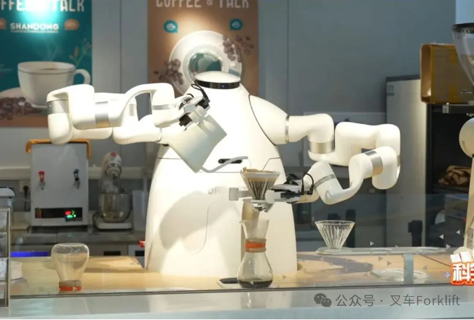 泰坦智能 | 无线充电机：为咖啡机器人注入“永续动力”，开启智慧生活新体验！