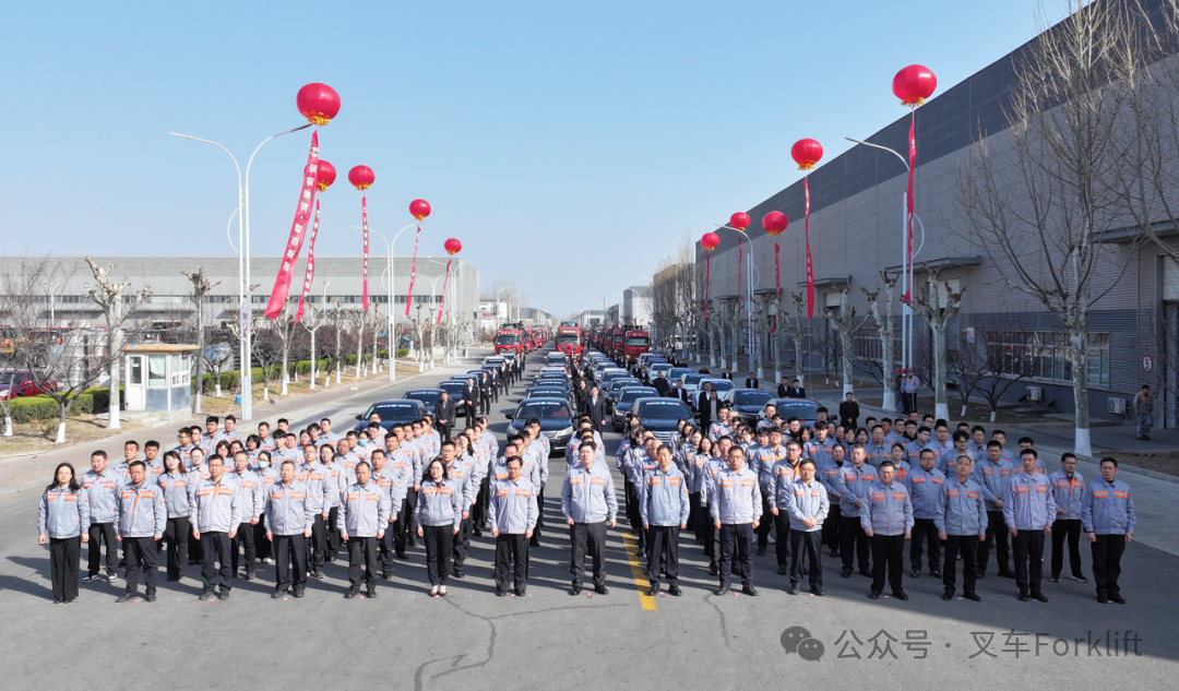 骐骥驰骋，智启新程：英轩重工荣耀出征