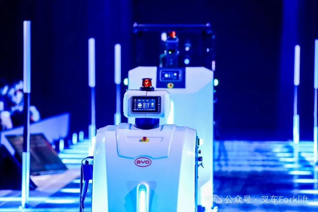 不玩概念只拼硬实力：比亚迪叉车机器人承包物流场景的“不可能”