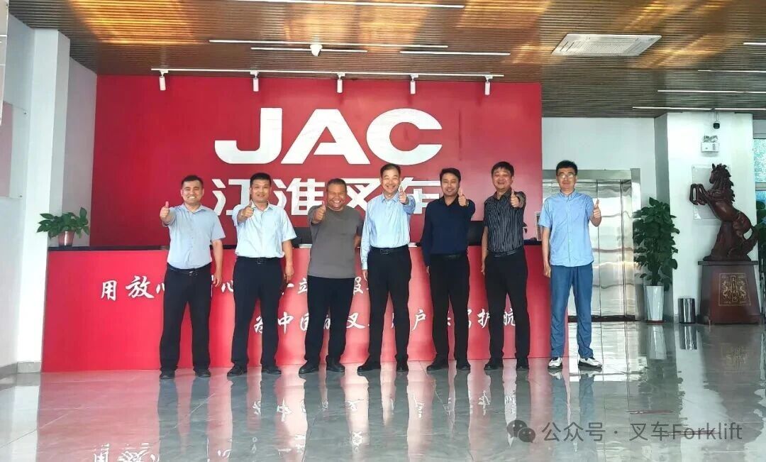 江淮重工党委副书记、董事、总经理姜文东一行走访山东市场开展专题调研